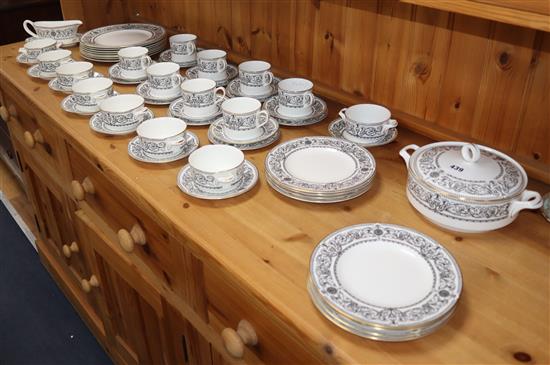 A Royal Worcester Padua part dinner service